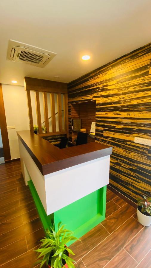 Majestic Inn Thiruvananthapuram Екстер'єр фото